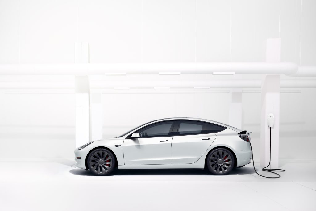 Tesla Model 3: Unleashing the Benefits of the Tesla Model 3